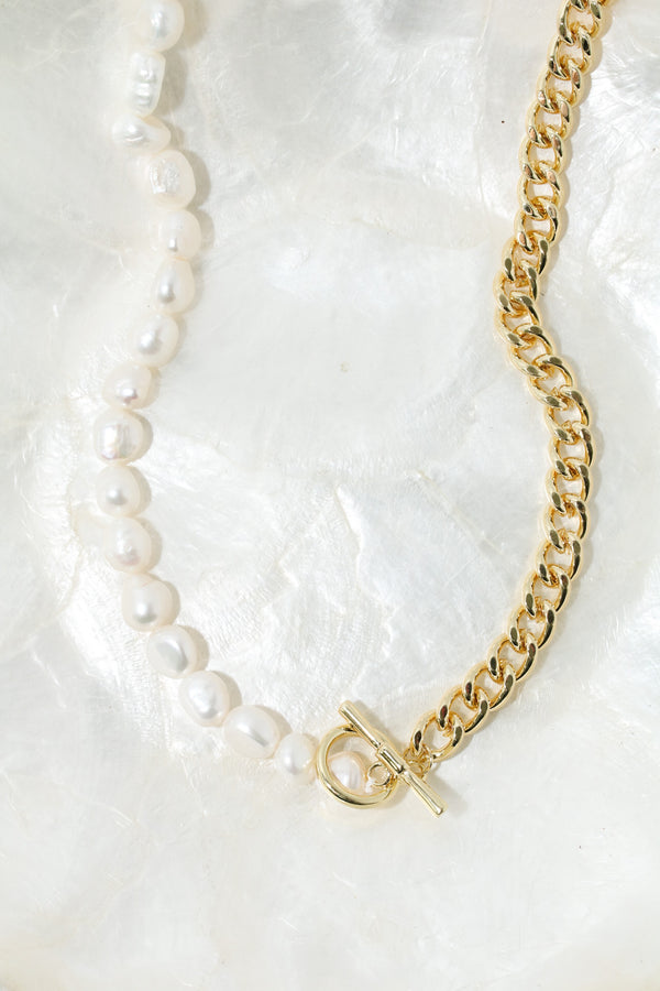 Perola Necklace